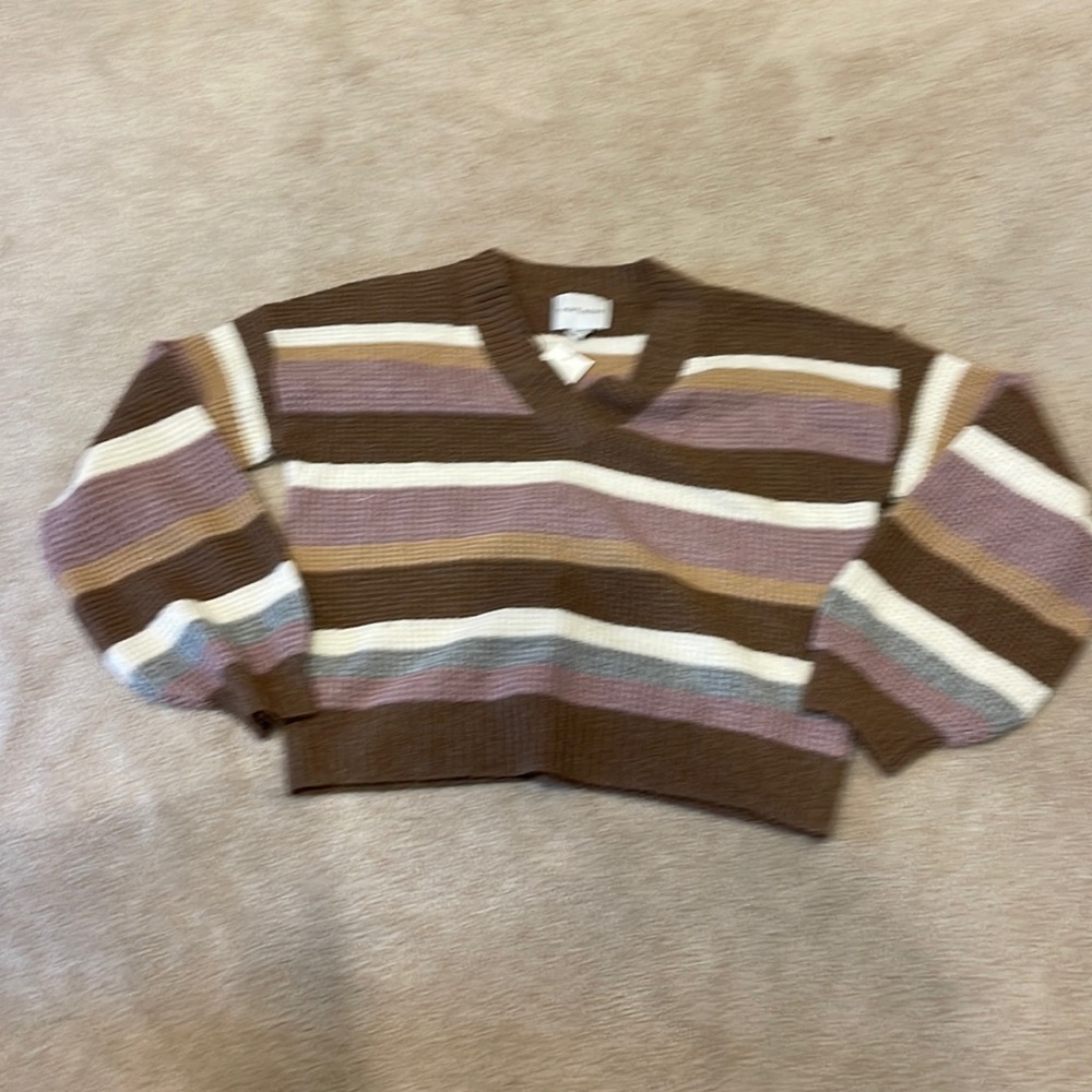 NWT Cropped Women’s Sweater Size M